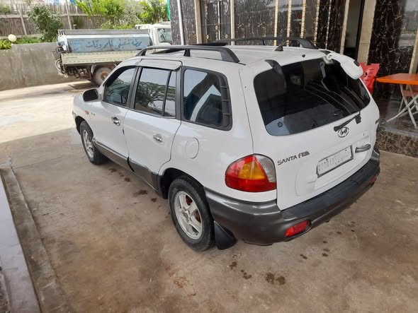 هيونداي سانتافي 2002 - صورة 3