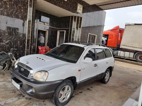 هيونداي سانتافي 2002 - صورة 4