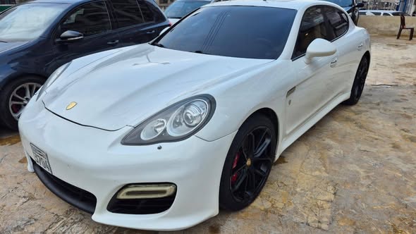 بورش باناميرا 2010 - صورة 5