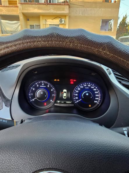 هيونداي آزيرا 2014 - صورة 2