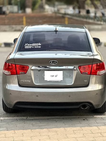 كيا فورتي 2010 - صورة 1