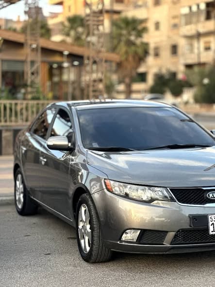 كيا فورتي 2010 - صورة 3