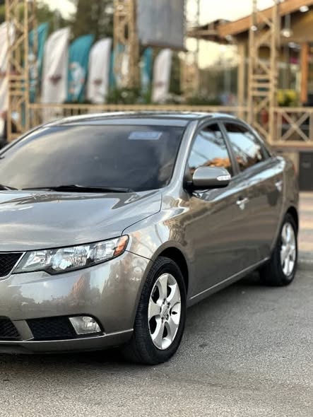 كيا فورتي 2010 - صورة 4