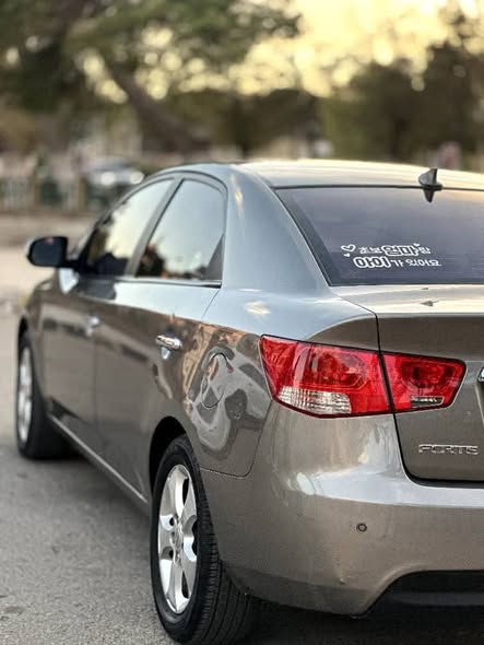 كيا فورتي 2010 - صورة 5