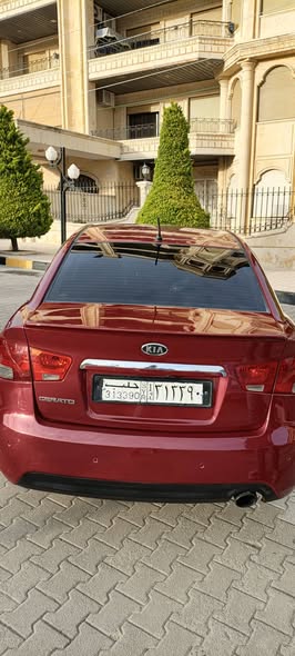 كيا سيراتو 2010 - صورة 1