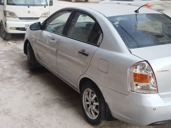 هيونداي فيرنا 2006 - صورة 5