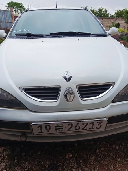 رينو ميغان 2001 - صورة 5