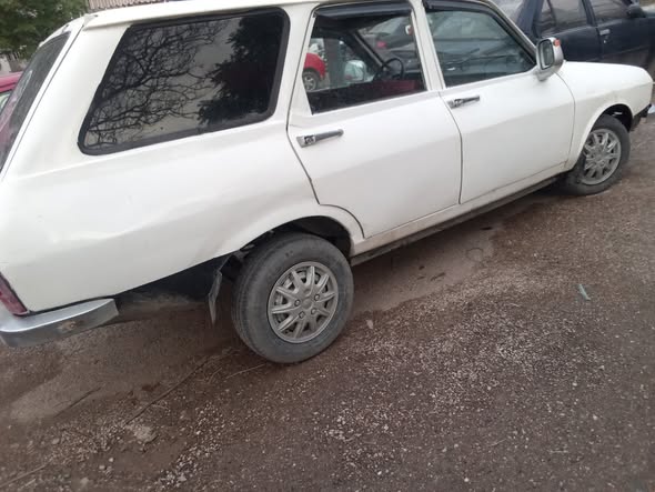 رينو 12 1977 - صورة 2