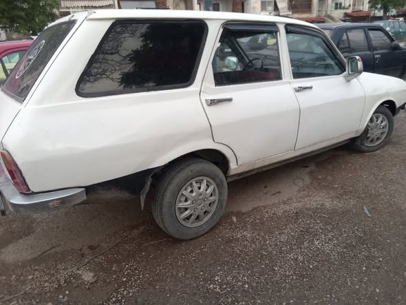 رينو 12 1977 - صورة 3