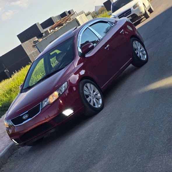 كيا فورتي 2010 - صورة 1