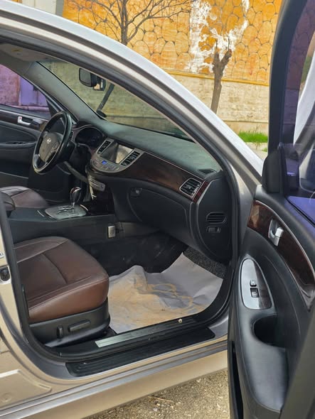 هيونداي جنسيس 2013 - صورة 4