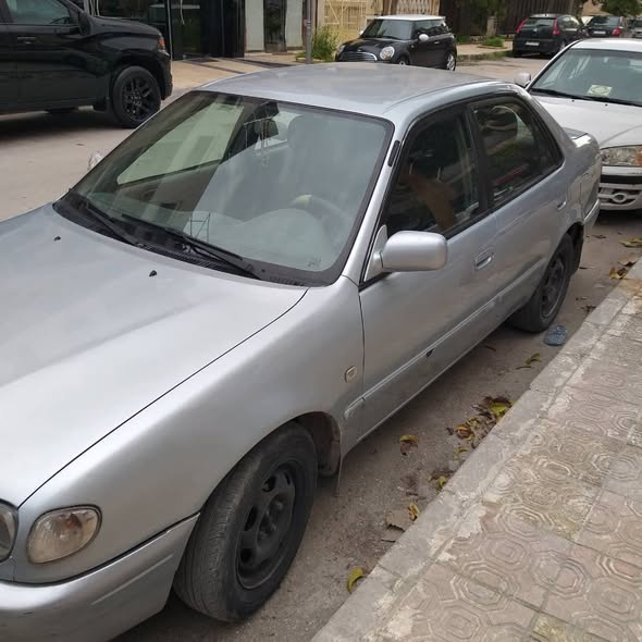 تويوتا كورولا 2003 - صورة 3