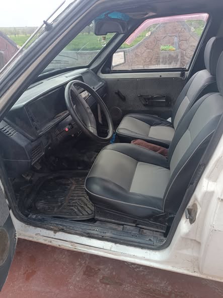 سكودا Pickup 1993 - صورة 3