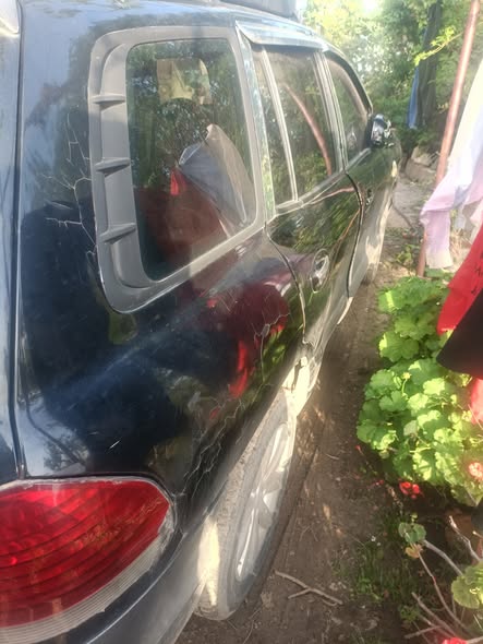 هيونداي سنتافيه 2005 - صورة 3