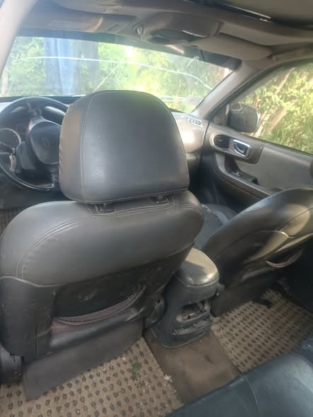 هيونداي سنتافيه 2005 - صورة 4