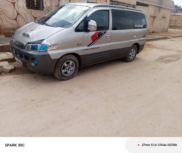 هيونداي H-1 2001 - صورة 1