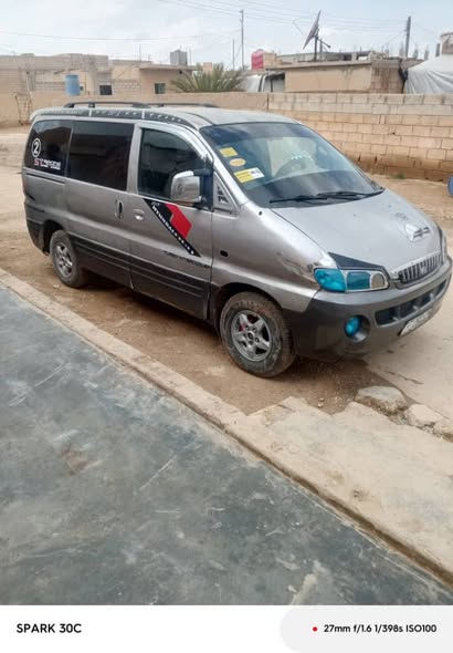 هيونداي H-1 2001 - صورة 3