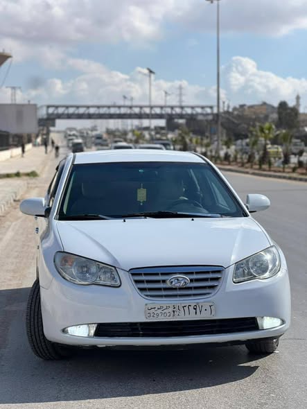 هيونداي افنتي 2010 - صورة 2