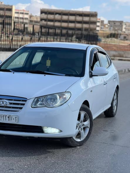 هيونداي افنتي 2010 - صورة 3