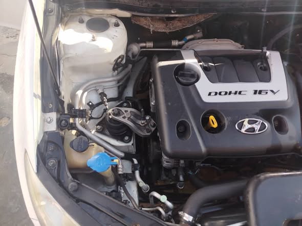 هيونداي افنتي 2010 - صورة 4