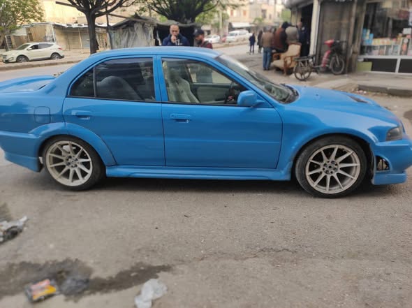 متسوبيشي لانسر 1998 - صورة 3