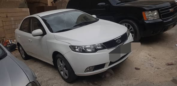 كيا فورتي 2009 - صورة 2