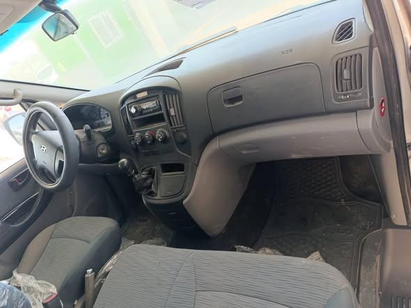 هيونداي H1 2012 - صورة 4