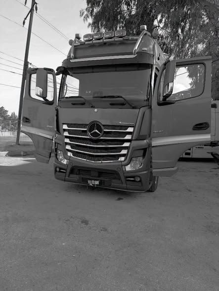 مرسيدس أكتروس 2016 - صورة 1