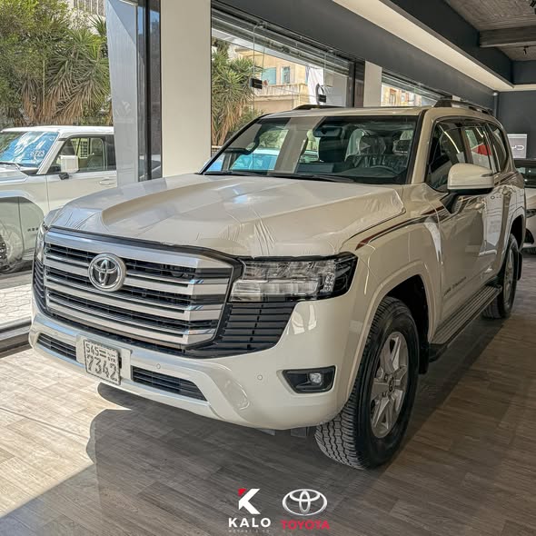 تويوتا لاند كروزر 2024 - صورة 1
