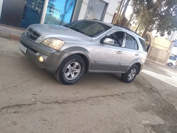 كيا سيرانتو 2006 - صورة 4