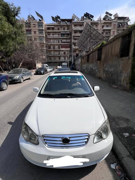 بي واي دي F3 2011 - صورة 1