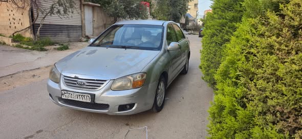 كيا سيراتو 2008 - صورة 2