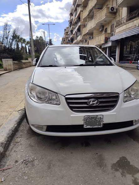 هيونداي أفانتي 2010 - صورة 1