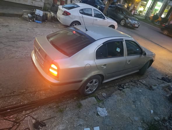 سكودا اوكتافيا 2006 - صورة 1