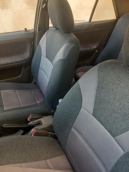 مازدا 323 1993 - صورة 3