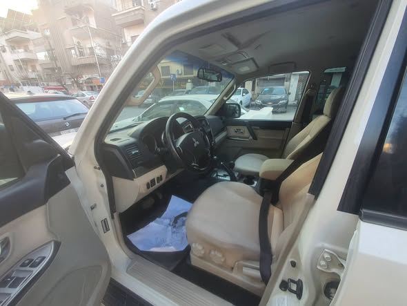 ميتسوبيشي باجيرو 2015 - صورة 3