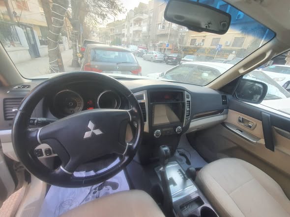 ميتسوبيشي باجيرو 2015 - صورة 5