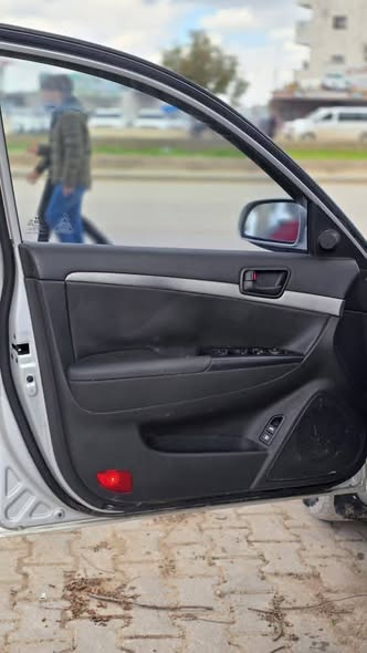 هيونداي سوناتا 2010 - صورة 2