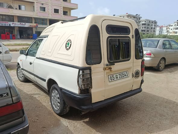 سكودا بيك أب 2000 - صورة 4