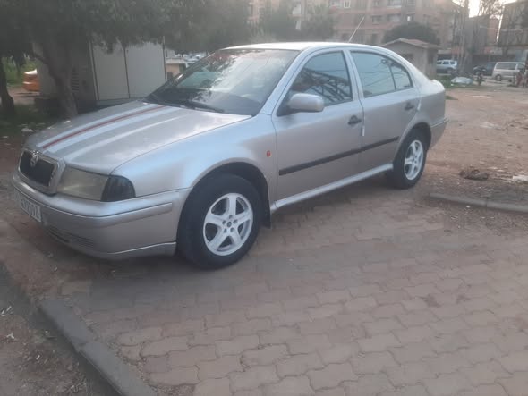 سكودا اوكتافيا 2000 - صورة 2