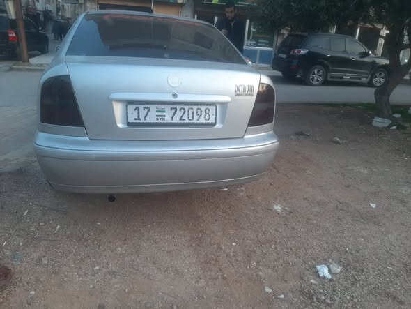 سكودا اوكتافيا 2000 - صورة 3