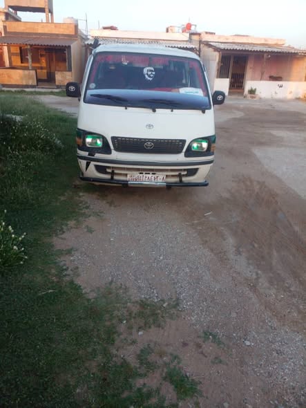 تويوتا هايس 2000 - صورة 2