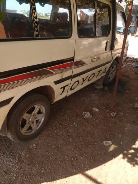 تويوتا هايس 2000 - صورة 4