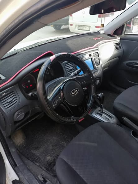 كيا ريو 2011 - صورة 3