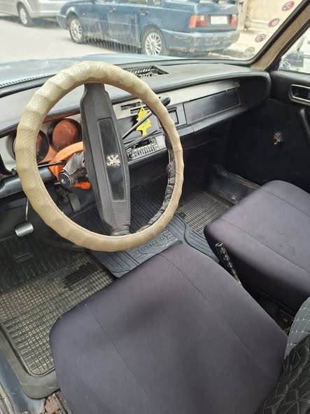 بيجو 304 1976 - صورة 3