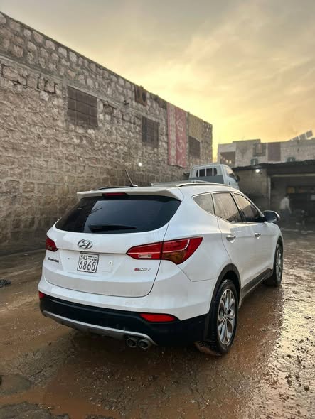 هونداي سنتافيه 2015 - صورة 4