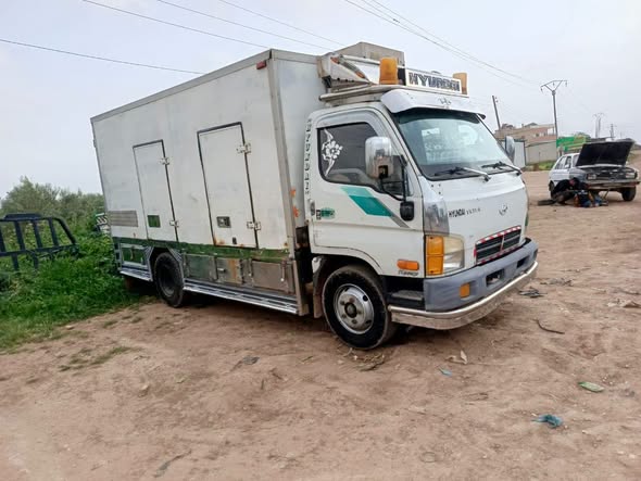 هونداي HD65 2004 - صورة 2