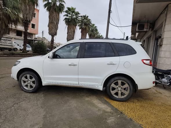 هيونداي سانتافي 2009 - صورة 3