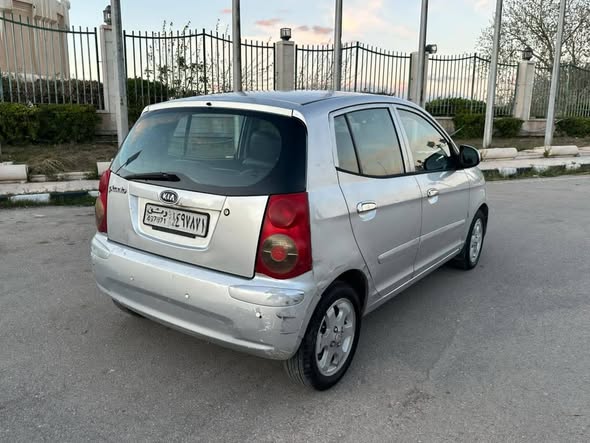 كيا بيكانتو 2010 - صورة 5