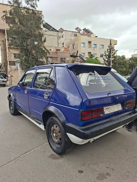 فولكس واجن جولف 1976 - صورة 2